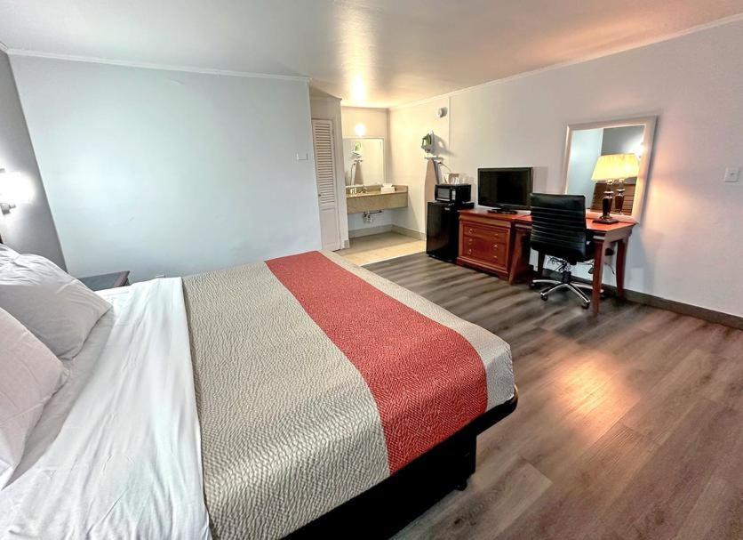 Red Carpet Inn - Stamford Eksteriør billede
